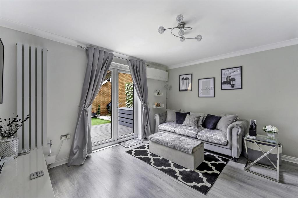 TYLEHURST DRIVE, 32 (12 FROM 30)- (5).jpg