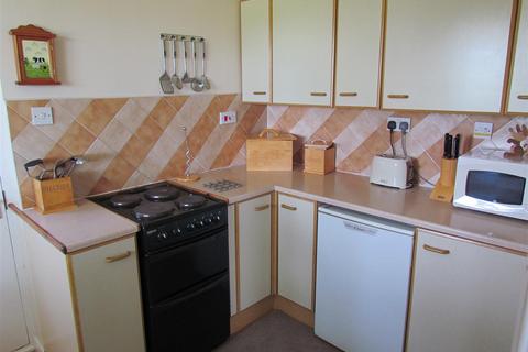 2 bedroom semi-detached bungalow for sale - 10, Oakfield Avenue, Goathland, Whitby