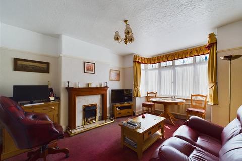 25 Second Avenue, Bridlington, YO15 2LW