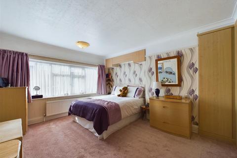 25 Second Avenue, Bridlington, YO15 2LW