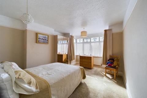 25 Second Avenue, Bridlington, YO15 2LW