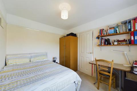25 Second Avenue, Bridlington, YO15 2LW
