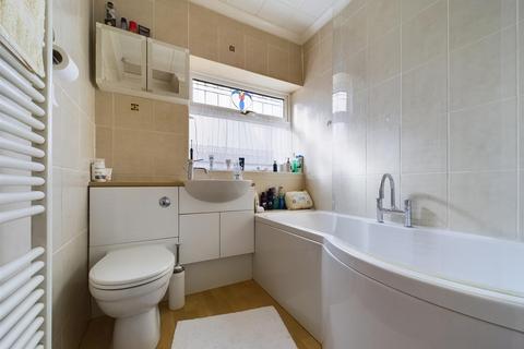 25 Second Avenue, Bridlington, YO15 2LW