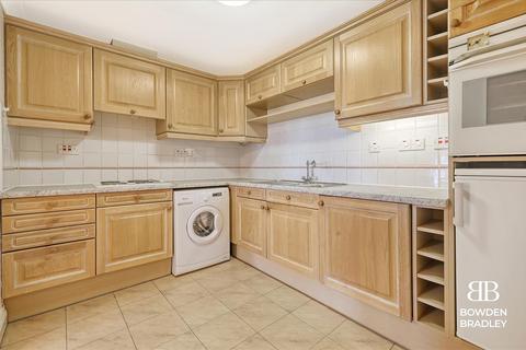 2 bedroom apartment for sale, Carlton House, Algers Road, Loughton