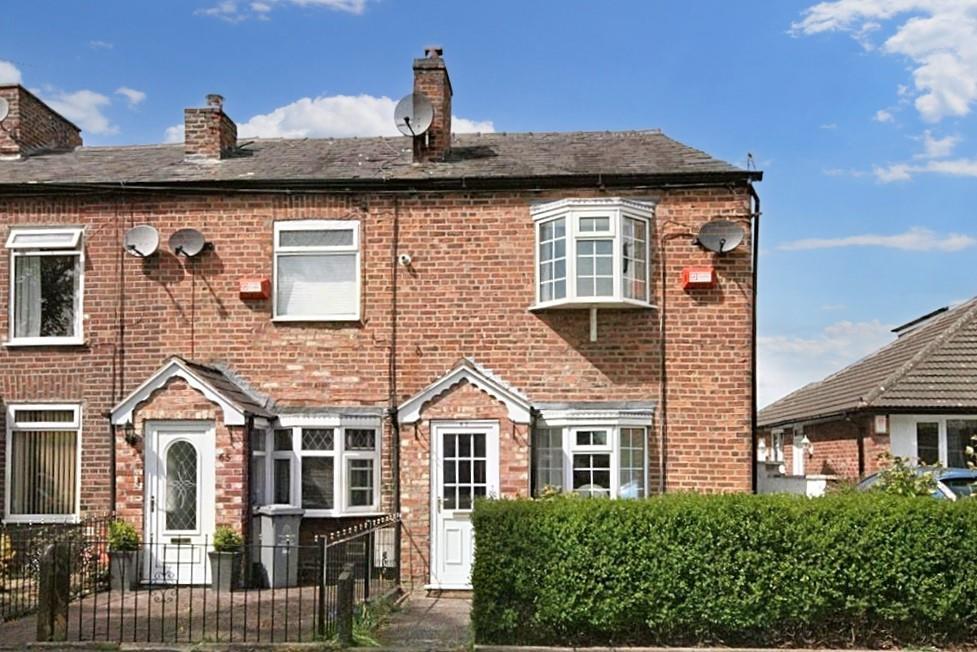 Bloomsbury Lane, Timperley 2 bed end of terrace house £1,150 pcm (£
