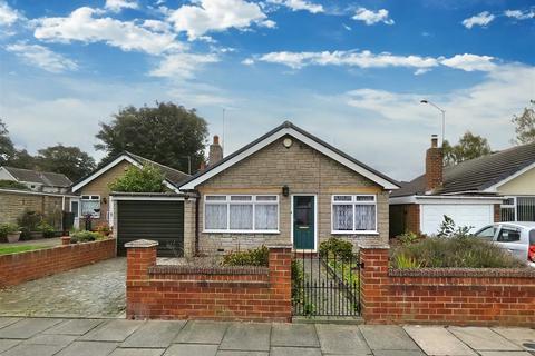 3 bedroom detached bungalow for sale - Holywell Dene Road, Holywell