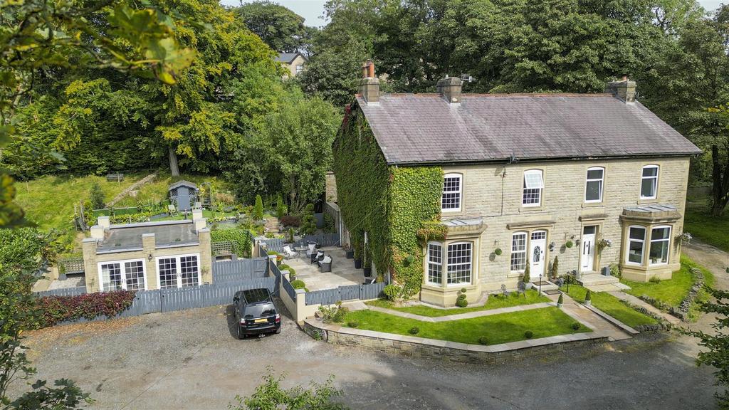 Goodshaw Lane, Crawshawbooth, Rossendale 4 bed semidetached house for