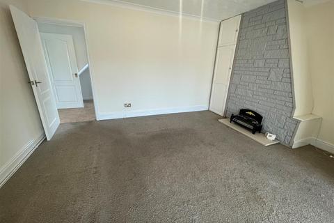 104 Ashburnham Road, Pembrey, Burry Port, SA16 0TL
