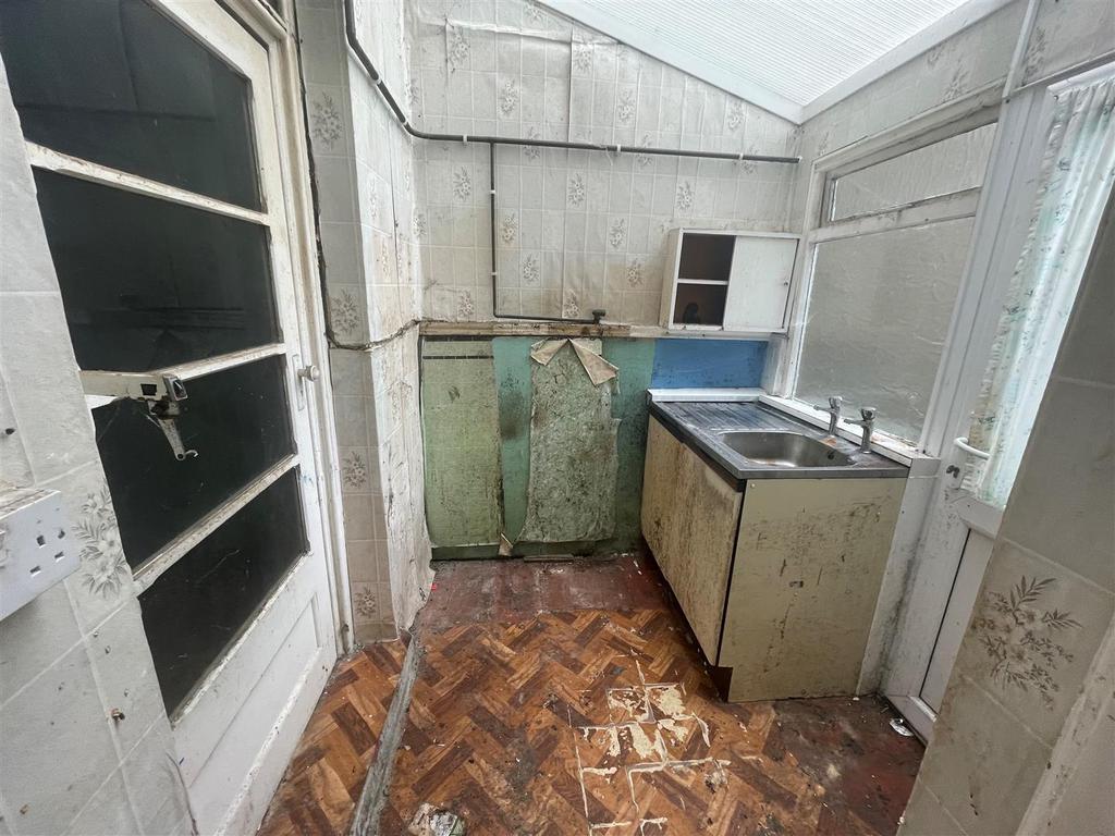 Lean to Kitchen