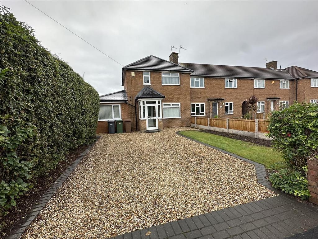 Fishers Lane, Pensby 3 bed end of terrace house £900 pcm (£208 pw)