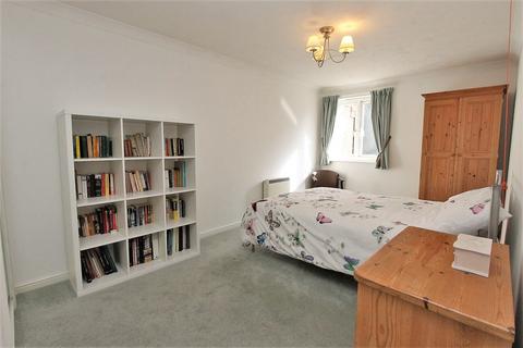 2 bedroom apartment for sale - St Saviours Court, Worcester Road, Hagley, Stourbridge, DY9