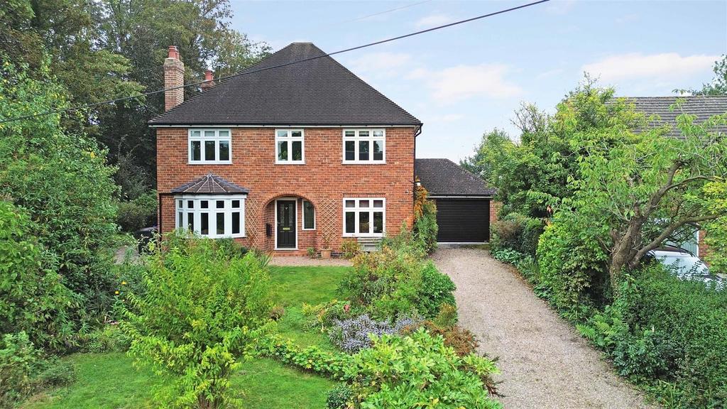 The Square, Marchington, Uttoxeter 4 bed detached house £625,000
