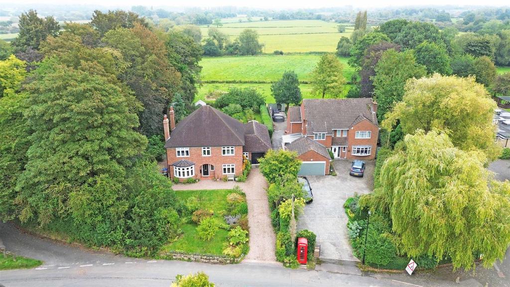 The Square, Marchington, Uttoxeter 4 bed detached house £625,000