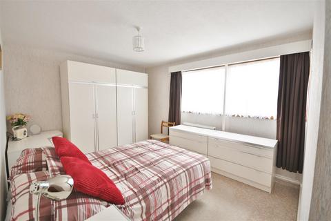 2 bedroom semi-detached bungalow for sale - Sherwood Walk, Leamington Spa