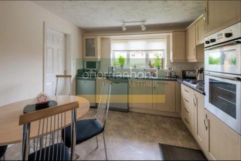 4 bedroom detached house to rent - The Glades, Grange Park, Northampton NN4