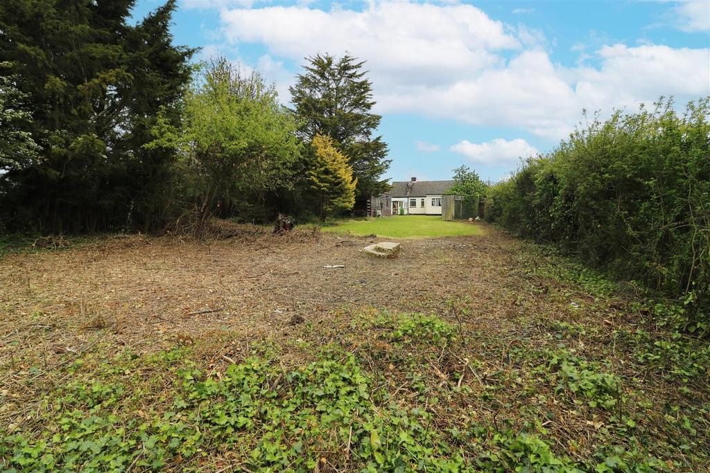 Mountview Crescent, St. Lawrence 4 bed detached bungalow - £350,000