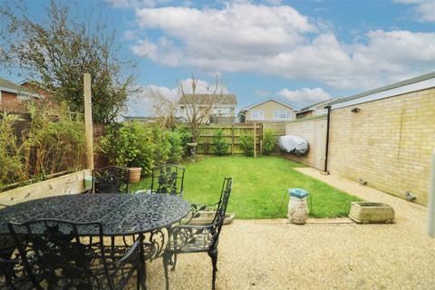 2 bedroom semi-detached bungalow for sale - Glebe Way, Burnham-On-Crouch