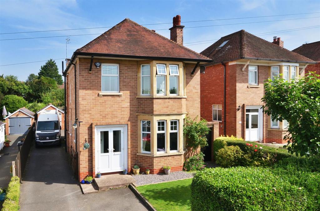 Lichfield Avenue, Hereford 3 bed detached house £480,000