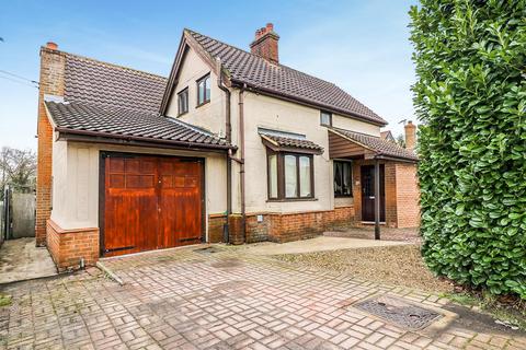 4 bedroom detached house for sale, Nipsells Chase, Mayland
