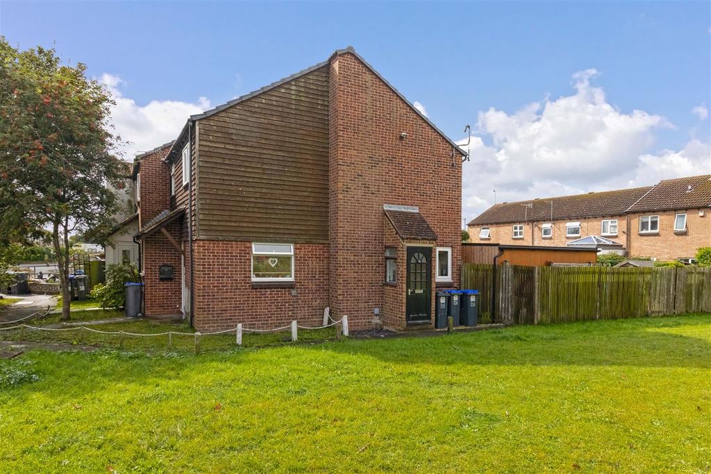 Parklands, ShorehamBySea 2 bed end of terrace house for sale £295,000
