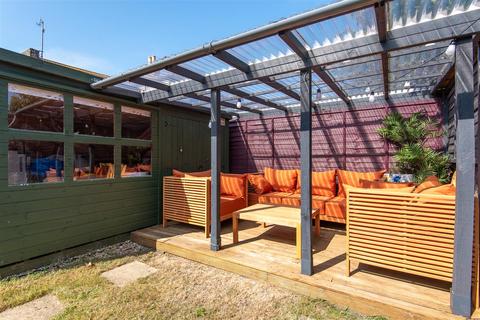 117a Lyndhurst Road, Worthing, BN11 2DE