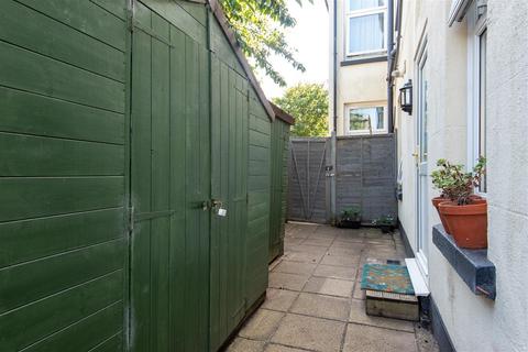 117a Lyndhurst Road, Worthing, BN11 2DE