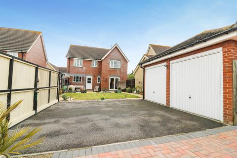 58 Anchorage View, St Lawrence, Southminster, CM0 7JH