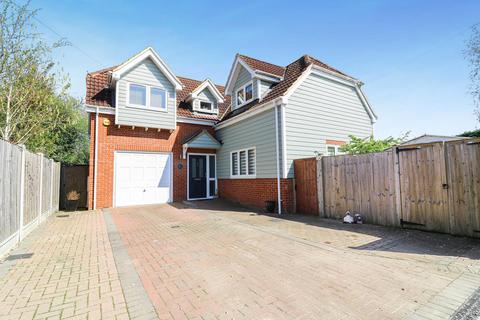 3 Bartlett Close, Mayland, Chelmsford, CM3 6TA