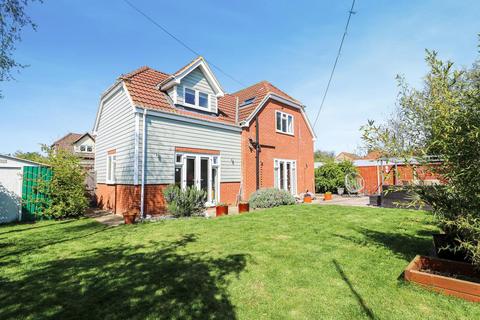 3 Bartlett Close, Mayland, Chelmsford, CM3 6TA