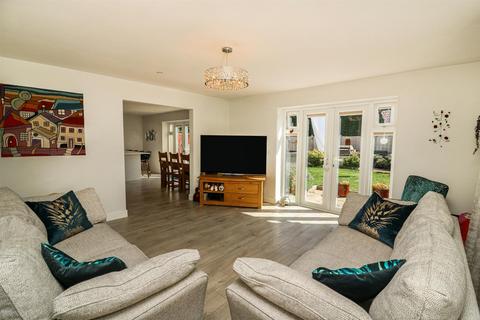 3 Bartlett Close, Mayland, Chelmsford, CM3 6TA