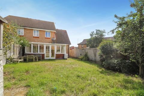 3 bedroom semi-detached house for sale, Teal Avenue, Mayland