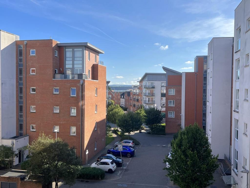 Avenel Way, Poole, BH15 2 bed apartment for sale £250,000