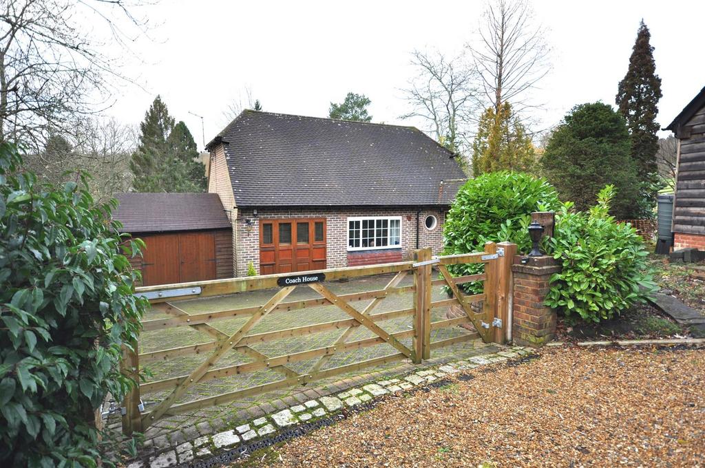 Lake Lane, Dockenfield, Farnham 2 bed chalet for sale £725,000