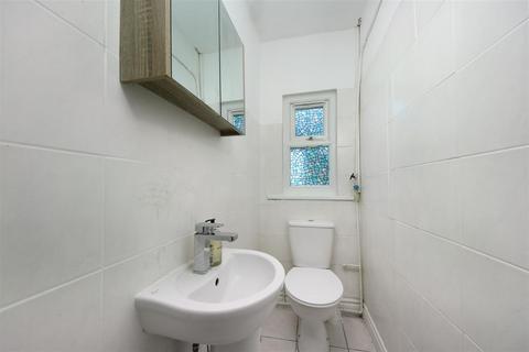 1a Broadway, Hanwell, London, W7 3SS