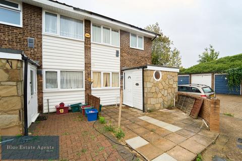 3 bedroom end of terrace house for sale, Beechcroft Close, Hounslow, TW5
