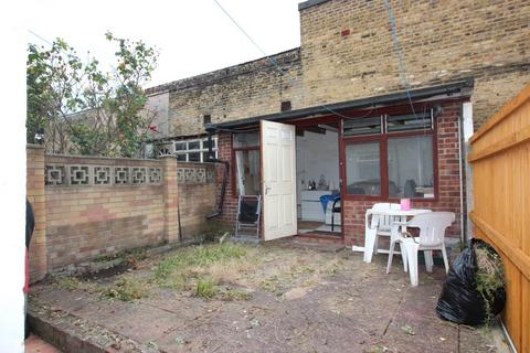 28 Tewson Road, London, SE18 1AY