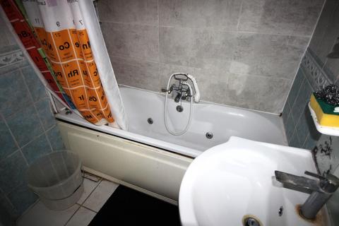 28 Tewson Road, London, SE18 1AY