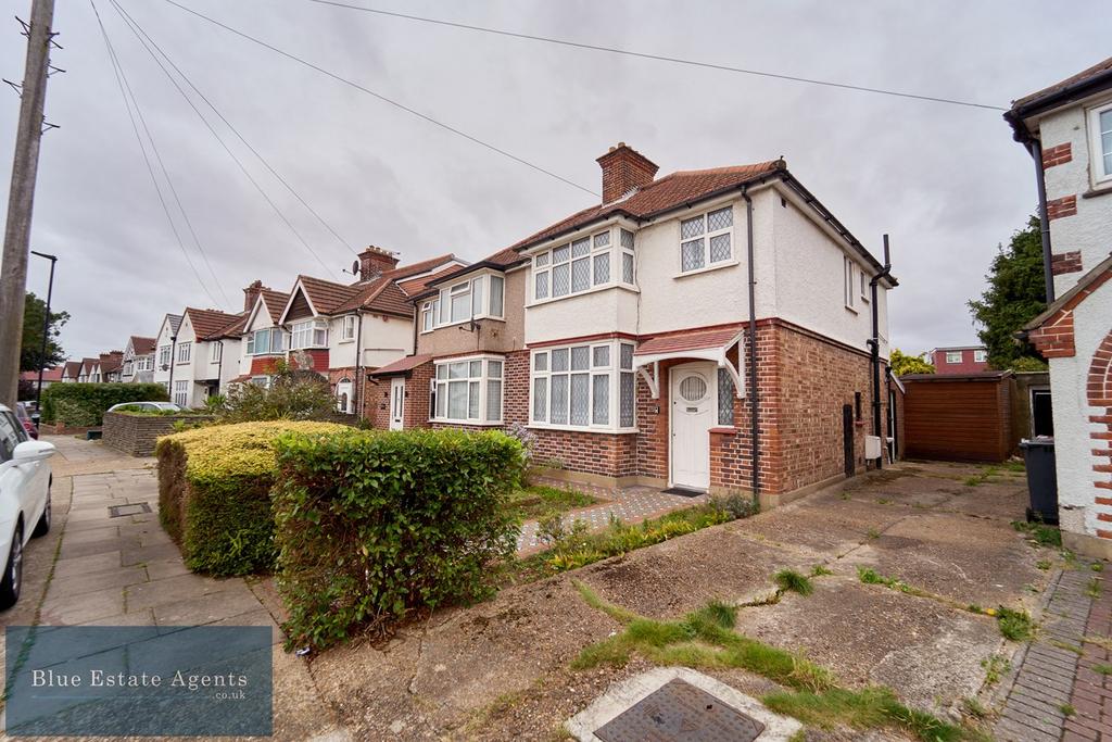 Devon Waye Hounslow Tw5 3 Bed Semi Detached House For Sale £589 950