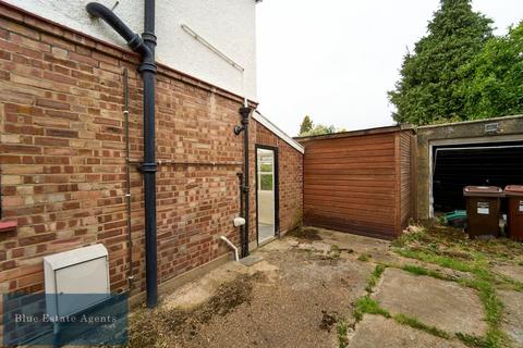 25 Devon Waye, Hounslow, TW5 0NE