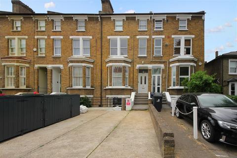 Flat 3, 50 The Grove, Ealing, London, W5 5LG