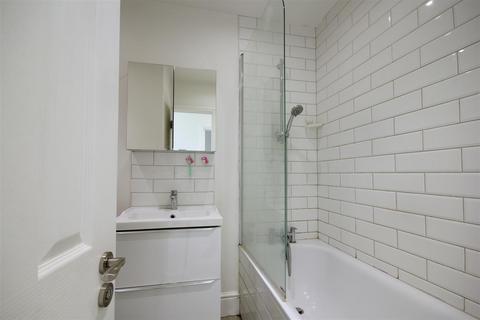 24 Felix Road, London, W13 0NT