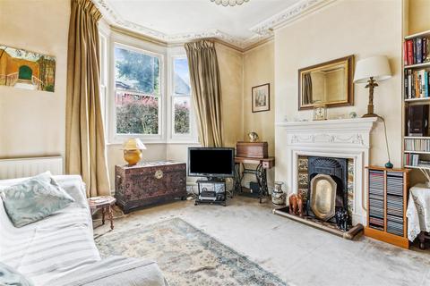 27 Silver Crescent, London, W4 5SF
