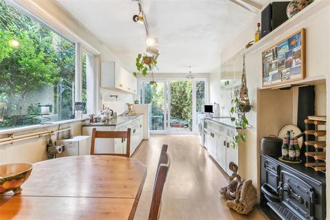 27 Silver Crescent, London, W4 5SF