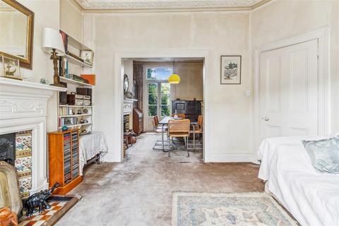 27 Silver Crescent, London, W4 5SF
