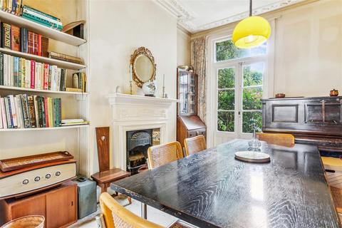 27 Silver Crescent, London, W4 5SF