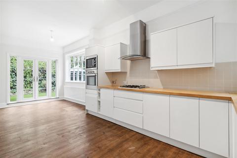 82 Silver Crescent, London, W4 5SE
