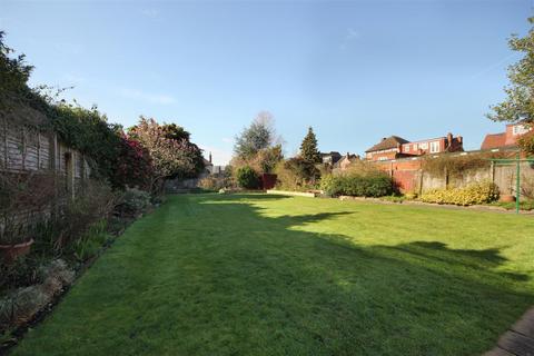 50 Creswick Road, London, W3 9HF