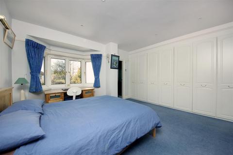 50 Creswick Road, London, W3 9HF
