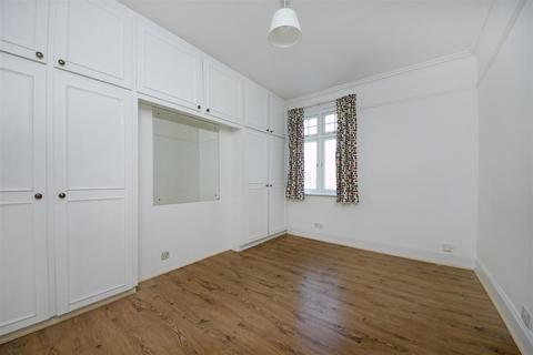 3 Waldegrave Road, London, W5 3HT