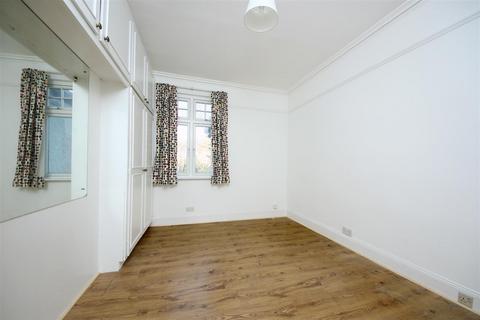 3 Waldegrave Road, London, W5 3HT